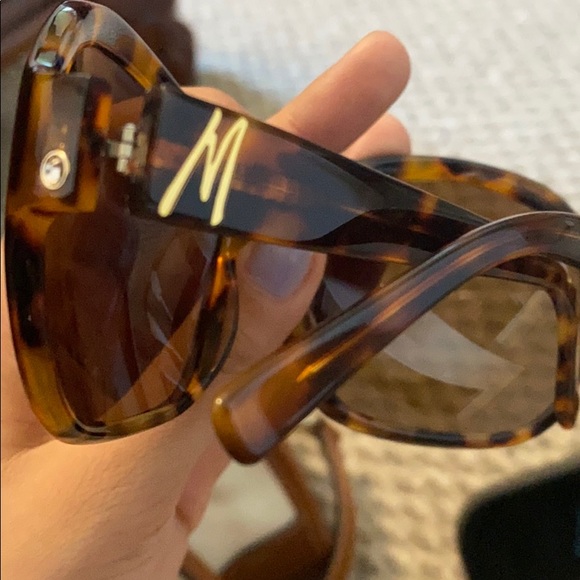 Guess by Marciano leopard print sunglasses - Picture 3 of 5